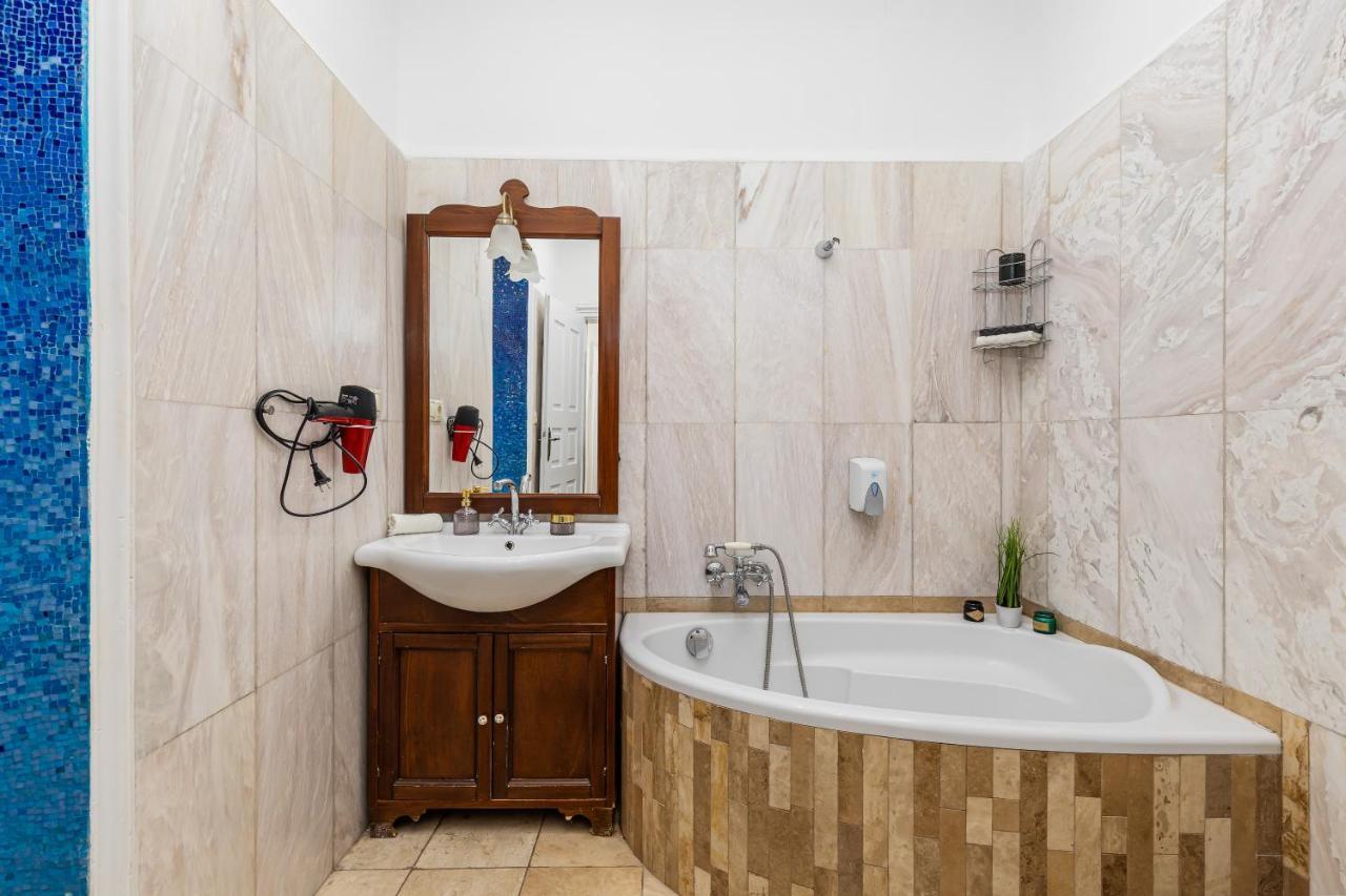 Real Apartments Andrassy Budapest Extérieur photo