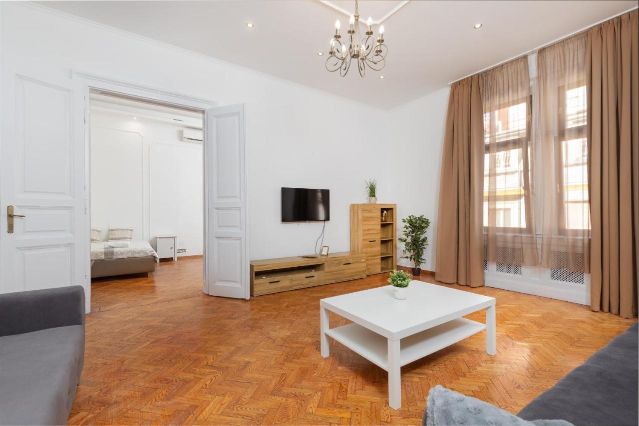 Real Apartments Andrassy Budapest Extérieur photo