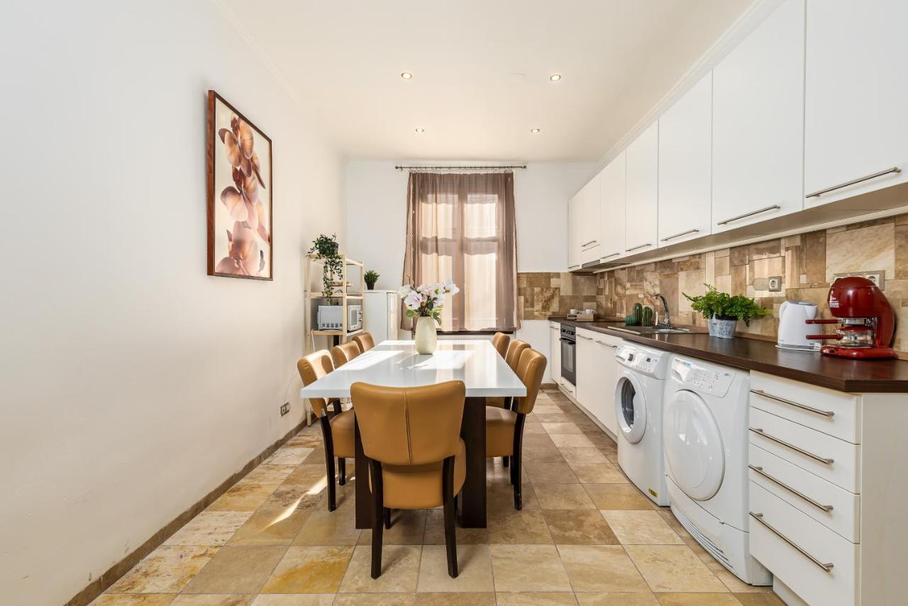 Real Apartments Andrassy Budapest Extérieur photo